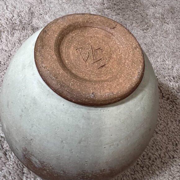 Handmade Art Pottery Artist Signed Vase Pot Clay Stoneware Mustard Yellow ooak J - Picture 7 of 8